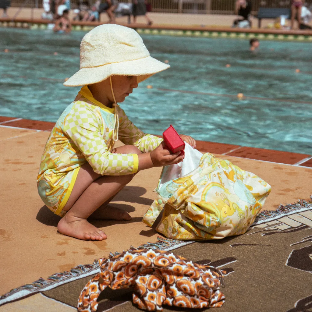econaps_x_banabae_wet_bag_2.webp Banabae Econaps x Wet Bag - Large - Wall Flower-Kids Back To Kindy | Swim Nappies & Wet Bags