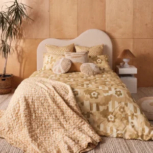 Banabae Petal Puff Flax Linen Quilt Cover- Adults Bedding