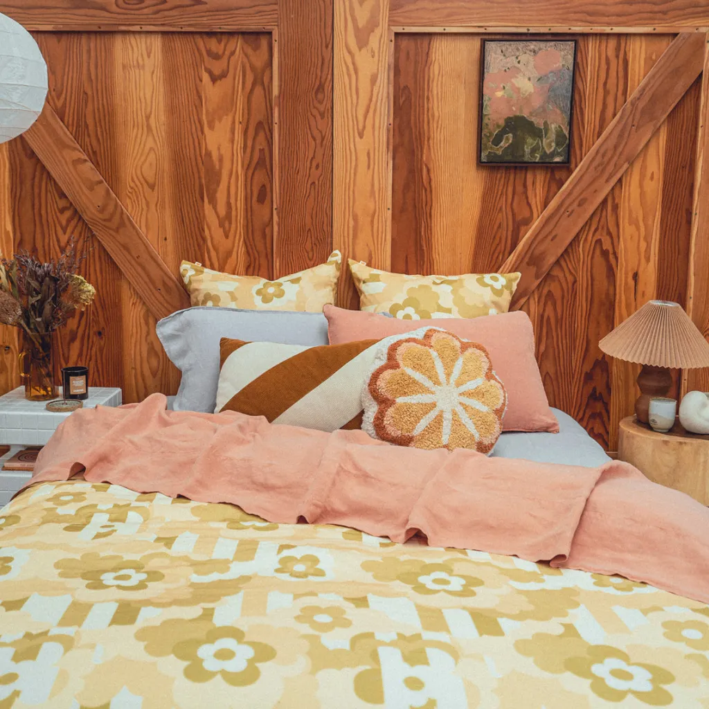 petal_puff_flax_linen_qui_2.webp Banabae Petal Puff Flax Linen Quilt Cover- Adults Bedding