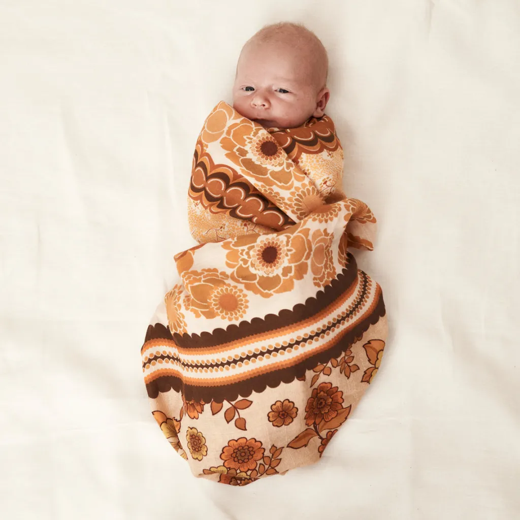 retro_rainbow_swaddle_bun_2.webp Banabae Retro Rainbow Swaddle Bundle- Baby Shower Bundles